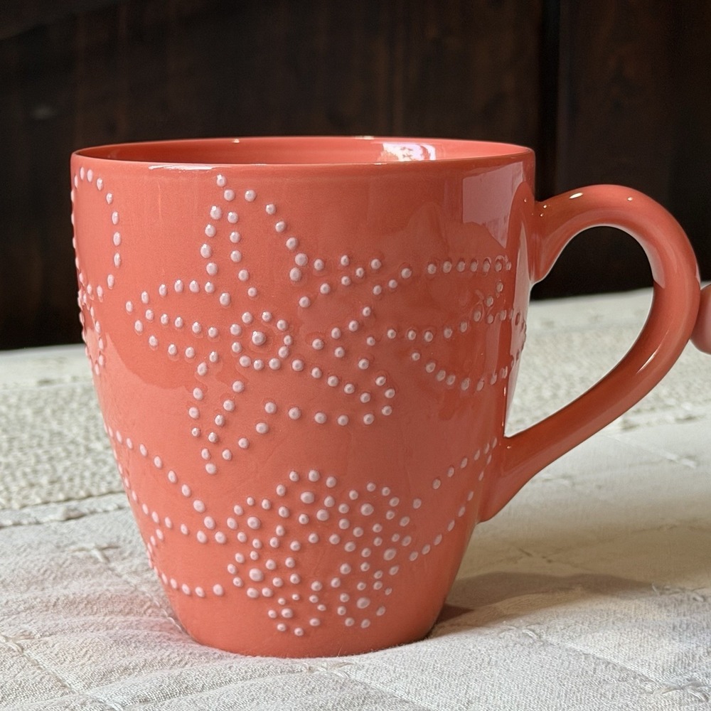 Starbucks Coffee Embossed Peach Coral Pin Drop Floral Coffee Tea Mug 12oz  2006